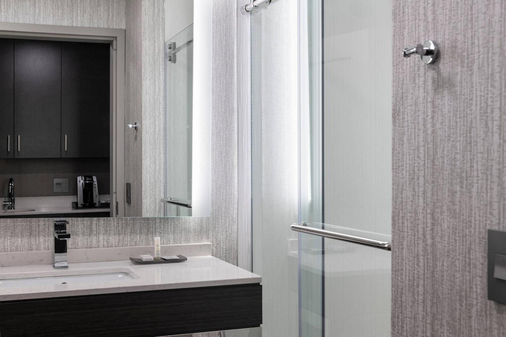 Towneplace Suites By Marriott Boston Medford Eksteriør bilde